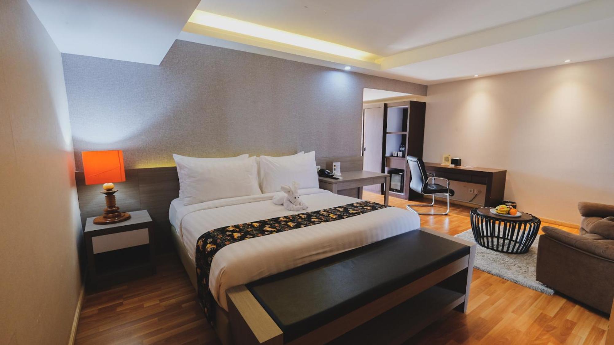 Hotel Suni Sentani - Managed By East Season Jayapura Extérieur photo