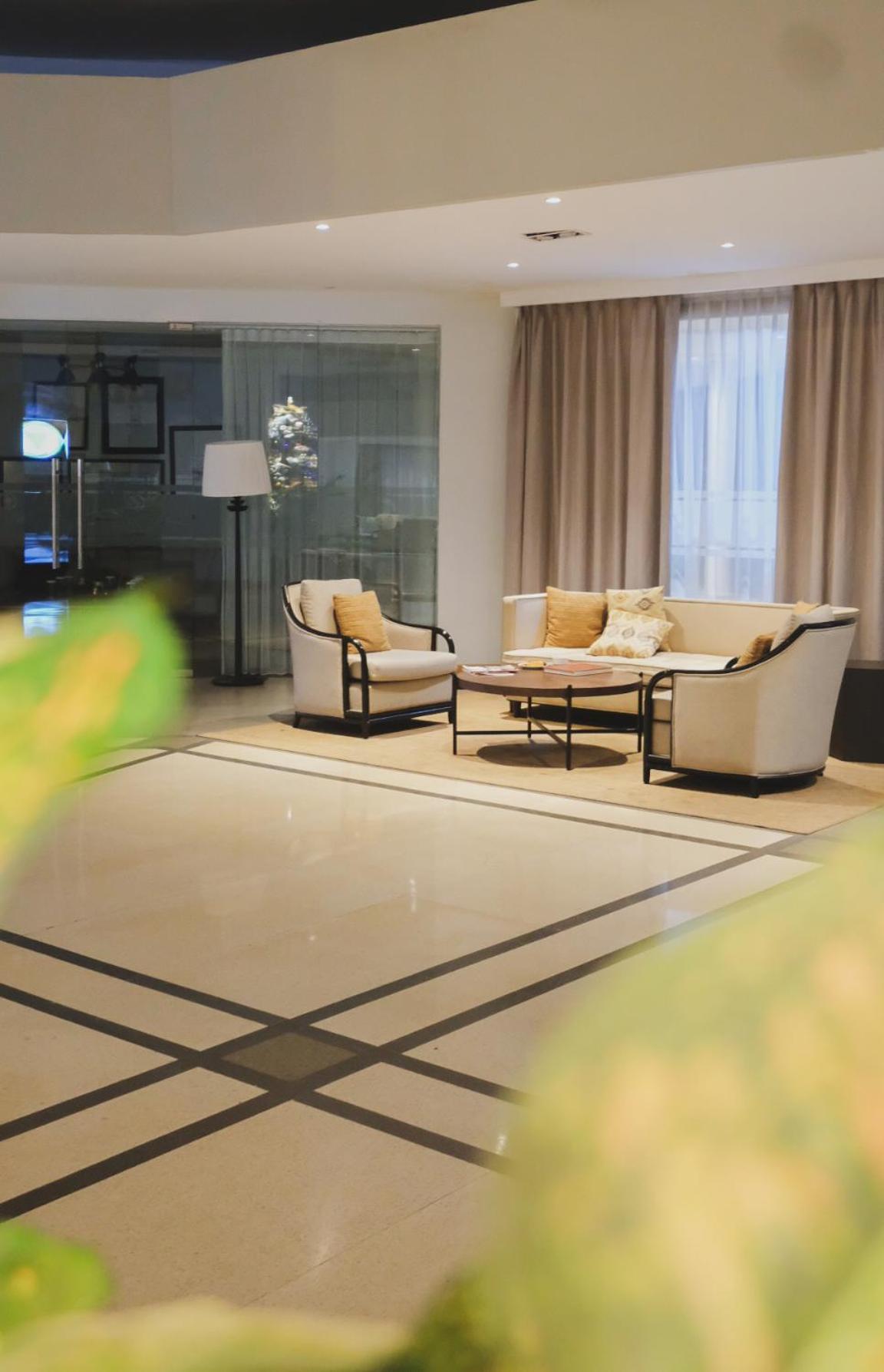 Hotel Suni Sentani - Managed By East Season Jayapura Extérieur photo