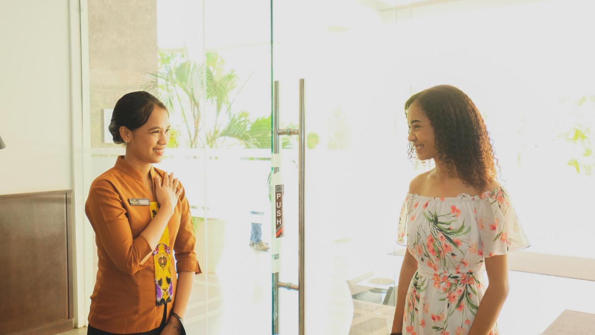 Hotel Suni Sentani - Managed By East Season Jayapura Extérieur photo