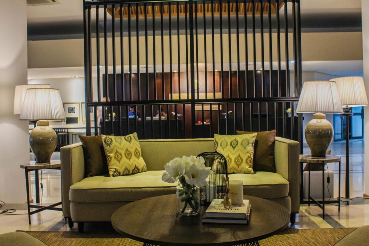 Hotel Suni Sentani - Managed By East Season Jayapura Extérieur photo